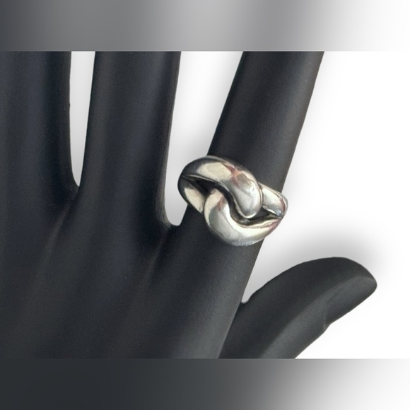 Retired James Avery Cadena Knot Sterling Silver Ring - Picture 9 of 9